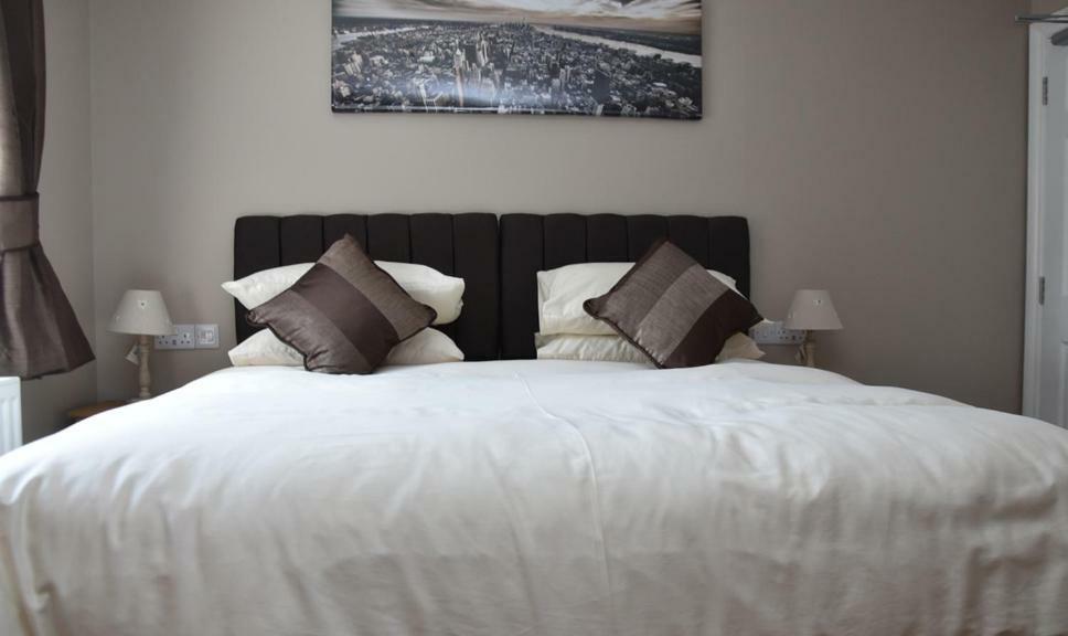 The Red Lion Bed & Breakfast Cardigan Dış mekan fotoğraf
