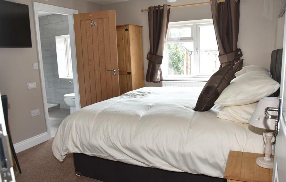 The Red Lion Bed & Breakfast Cardigan Dış mekan fotoğraf